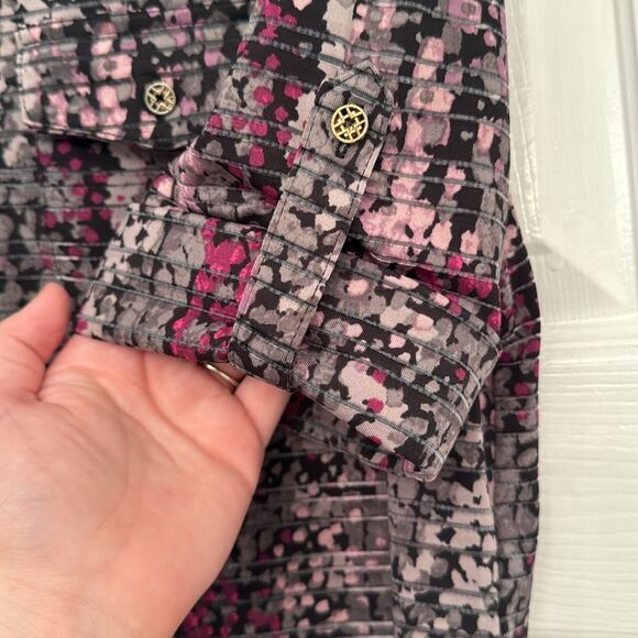 Blouse Floral Partial Button - Picture 6 of 7